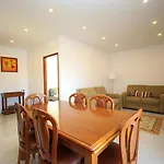 C23 - Parkway Entrance Apartment In Lagos