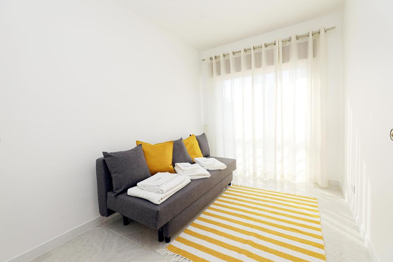 C23 - Parkway Entrance In Appartement *
